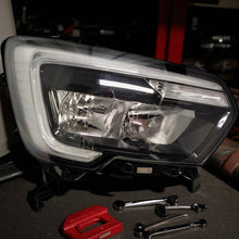 Laden Sie das Bild in den Galerie-Viewer, Frontscheinwerfer Renault Master 260105567R Rechts Scheinwerfer Headlight SCH3710483281zv