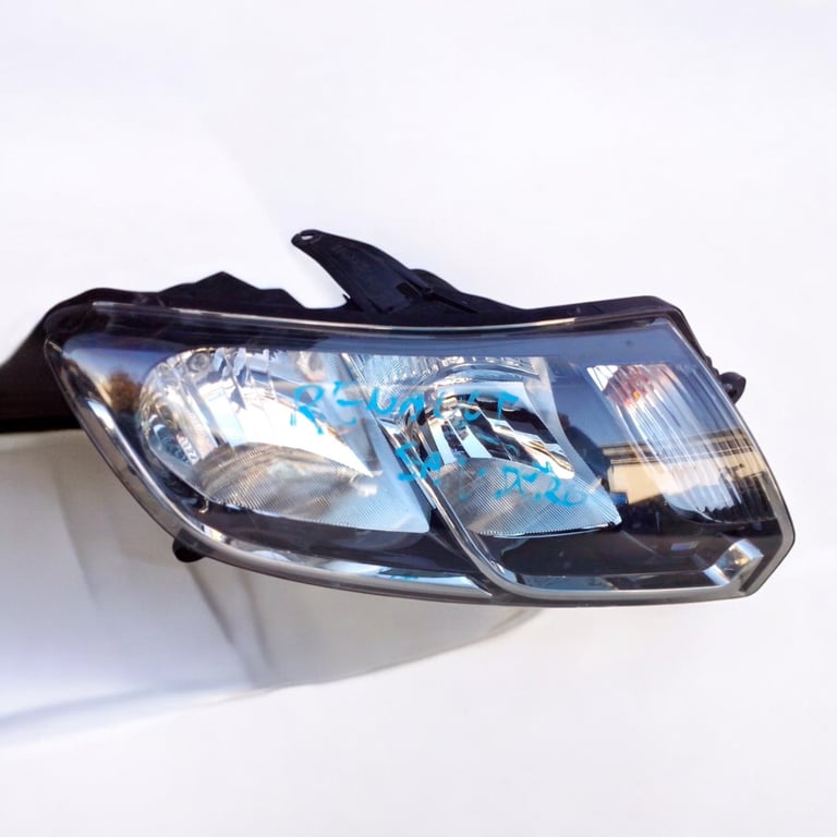 Frontscheinwerfer Renault Clio Logan II Rechts Scheinwerfer Headlight SCH2549349946nk