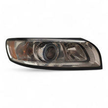 Load image into Gallery viewer, Frontscheinwerfer Volvo S40 V50 31265699 0301237272 LE06A6152X Xenon Rechts SCH3955644083vg