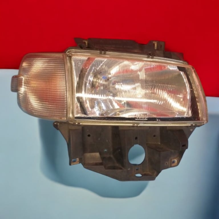 Frontscheinwerfer VW Multivan Caravelle Rechts Scheinwerfer Headlight SCH6441010199nt