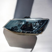 Load image into Gallery viewer, Frontscheinwerfer Skoda Fabia III 6V1941015B LED Links Scheinwerfer Headlight