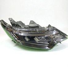 Laden Sie das Bild in den Galerie-Viewer, Frontscheinwerfer Mitsubishi Outlander III 8301D3-32 Full LED Rechts Headlight