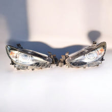 Laden Sie das Bild in den Galerie-Viewer, Frontscheinwerfer Mazda 6 Gj Links Scheinwerfer Headlight SCH4984189776aw