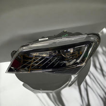 Load image into Gallery viewer, Frontscheinwerfer Skoda Superb III 3V1941015B Xenon Links Scheinwerfer Headlight