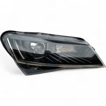 Load image into Gallery viewer, Frontscheinwerfer Skoda Superb III 3V1941016A 3V1941018A Xenon Rechts Headlight