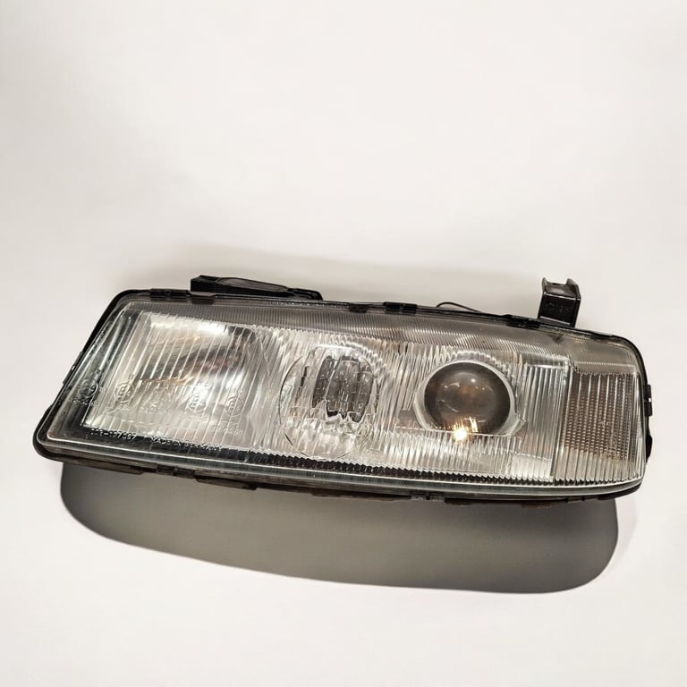 Frontscheinwerfer Opel Calibra AVN9530 LED Links Scheinwerfer Headlight