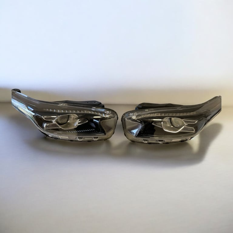 Frontscheinwerfer Kia Xceed 92102J7 Full LED Ein Stück (Rechts oder Links)