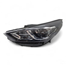 Laden Sie das Bild in den Galerie-Viewer, Frontscheinwerfer Hyundai I30 III G4921-64010 Ein Stück (Rechts oder Links) SCH8823741065ou