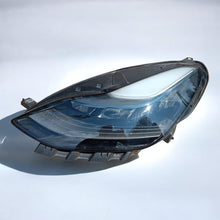 Laden Sie das Bild in den Galerie-Viewer, Frontscheinwerfer Tesla Y 1514952-00-D LED Links Scheinwerfer Headlight