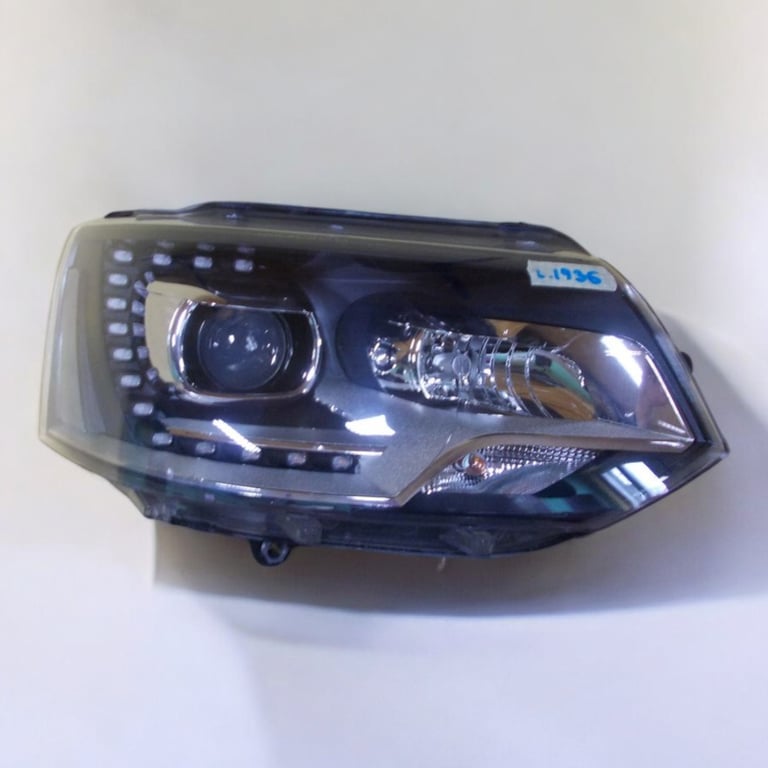 Frontscheinwerfer VW T5 7E5941016 Rechts Scheinwerfer Headlight