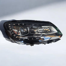 Load image into Gallery viewer, Frontscheinwerfer VW Touran 1T1941752G Xenon Rechts Scheinwerfer Headlight