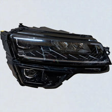 Load image into Gallery viewer, Frontscheinwerfer Skoda Karoq 57B941016B LED Rechts Scheinwerfer Headlight SCH3616582302eu