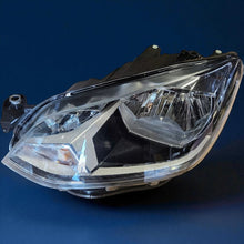 Laden Sie das Bild in den Galerie-Viewer, Frontscheinwerfer VW Van 2236181 5702961H Links Scheinwerfer Headlight