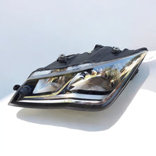 Load image into Gallery viewer, Frontscheinwerfer Seat Leon 90044559 045100 Links Scheinwerfer Headlight