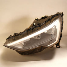 Laden Sie das Bild in den Galerie-Viewer, Frontscheinwerfer Audi Q3 83A941011 Full LED Links Scheinwerfer Headlight