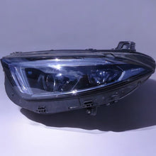 Laden Sie das Bild in den Galerie-Viewer, Frontscheinwerfer Mercedes-Benz Cls A2579069902 LED Links Scheinwerfer Headlight SCH3570628735kq