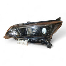 Laden Sie das Bild in den Galerie-Viewer, Frontscheinwerfer Hyundai II Leaf 26060-6WK7A 26010-6WK7 LED Rechts oder Links SCH6900803877sl