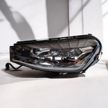 Laden Sie das Bild in den Galerie-Viewer, Frontscheinwerfer Skoda Fabia 6VB941015B LED Links Scheinwerfer Headlight