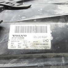 Laden Sie das Bild in den Galerie-Viewer, Frontscheinwerfer Volvo V70 III Xc70 S80 I 31214348 Xenon Rechts Headlight