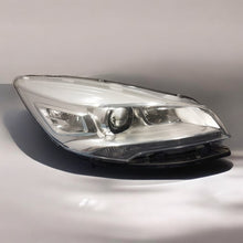 Laden Sie das Bild in den Galerie-Viewer, Frontscheinwerfer Ford III Rechts Scheinwerfer Headlight SCH1070322004zu