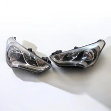 Laden Sie das Bild in den Galerie-Viewer, Frontscheinwerfer Hyundai Veloster Rechts Scheinwerfer Headlight SCH5028883280rb