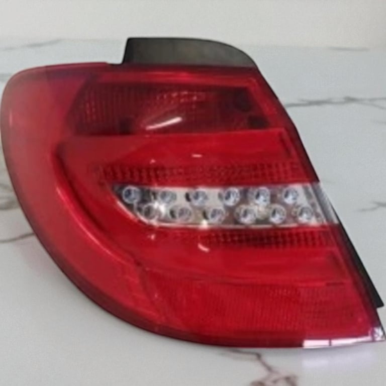 Rückleuchte Mercedes-Benz W246 A2468200564 Links Rearlight