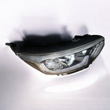 Laden Sie das Bild in den Galerie-Viewer, Frontscheinwerfer Kia Stonic Rechts Scheinwerfer Headlight