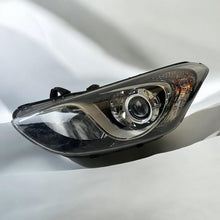 Laden Sie das Bild in den Galerie-Viewer, Frontscheinwerfer Hyundai I30 92101-A6000 Links Scheinwerfer Headlight SCH2897751008if