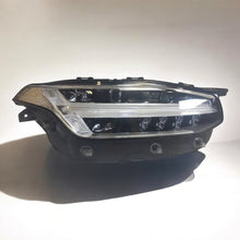 Laden Sie das Bild in den Galerie-Viewer, Frontscheinwerfer Volvo Xc90 32228305 Rechts Scheinwerfer Headlight