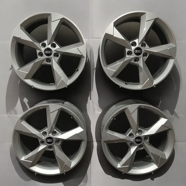 4x Alufelge 19 Zoll 7.0" 5x112 43ET Glanz Silber 83A601025N Audi Q3 Rim Wheel FEL2218374649ln