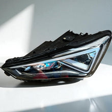 Laden Sie das Bild in den Galerie-Viewer, Frontscheinwerfer Seat Tarraco 5FJ941007D Full Led Links Scheinwerfer Headlight SCH3277376139rv
