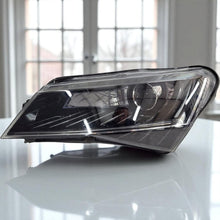 Laden Sie das Bild in den Galerie-Viewer, Frontscheinwerfer Skoda Superb III 3V1941015B Xenon Links Scheinwerfer Headlight