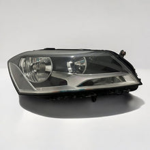 Laden Sie das Bild in den Galerie-Viewer, Frontscheinwerfer VW Passat B7 3AB941006 Rechts Scheinwerfer Headlight