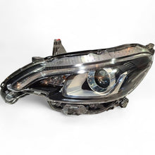 Laden Sie das Bild in den Galerie-Viewer, Frontscheinwerfer Peugeot 108 81150-0H150 LED Links Scheinwerfer Headlight