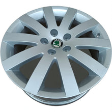 Laden Sie das Bild in den Galerie-Viewer, 1x Alufelge 17 Zoll 7.0&quot; 5x112 37ET 3U0601025D Skoda Rim Wheel