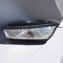 Laden Sie das Bild in den Galerie-Viewer, Frontscheinwerfer Skoda Octavia IV 5E4941015A LED Links Scheinwerfer Headlight SCH4509394072jk