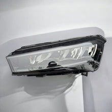 Laden Sie das Bild in den Galerie-Viewer, Frontscheinwerfer Skoda Enyaq 5LB941015F LED Links Scheinwerfer Headlight