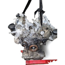 Laden Sie das Bild in den Galerie-Viewer, Motor Mercedes-Benz A6420700587 3.0 CDI Diesel Engine Unkomplett