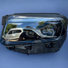 Laden Sie das Bild in den Galerie-Viewer, Frontscheinwerfer Mercedes-Benz Glb X247 A2479067903 Links Headlight SCH9163533586gx