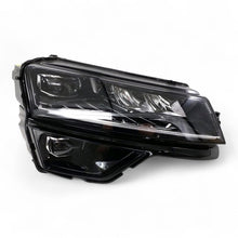 Load image into Gallery viewer, Frontscheinwerfer Skoda Karoq 57B941016D Full LED Rechts Scheinwerfer Headlight SCH5004631294tb