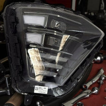 Laden Sie das Bild in den Galerie-Viewer, Frontscheinwerfer Hyundai Kona 92102-HF100 Full LED Rechts Headlight SCH6125638820kv