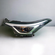 Laden Sie das Bild in den Galerie-Viewer, Frontscheinwerfer Toyota Chr C-Hr Links Scheinwerfer Headlight SCH8317031021zz