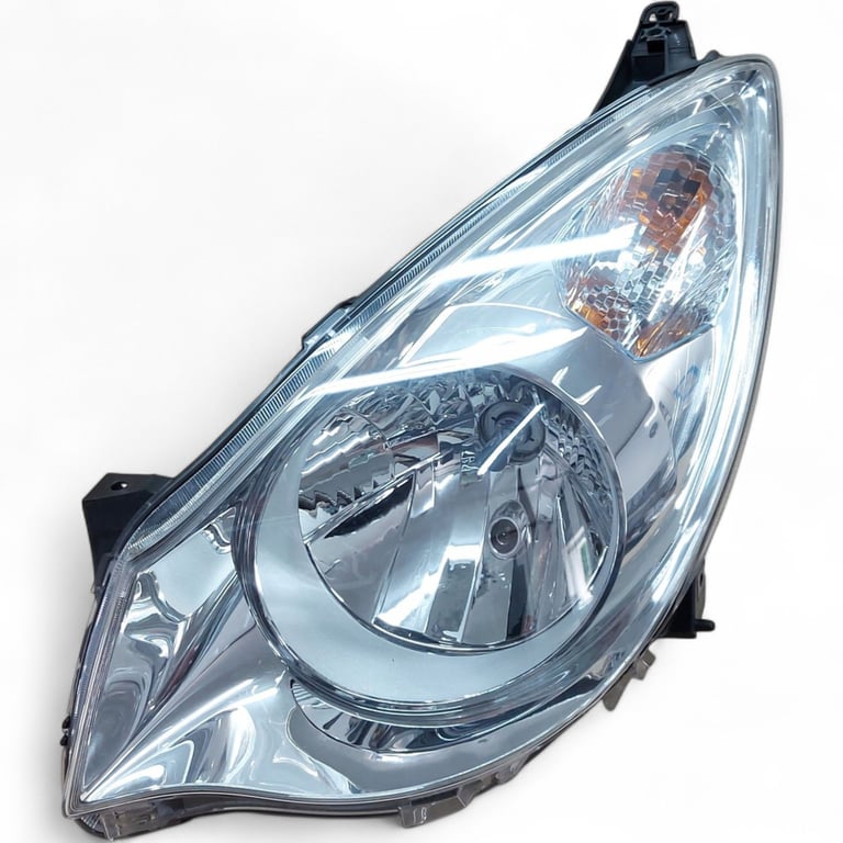 Frontscheinwerfer Opel Agila B 35300-52K00- Ein Stück (Rechts oder Links)