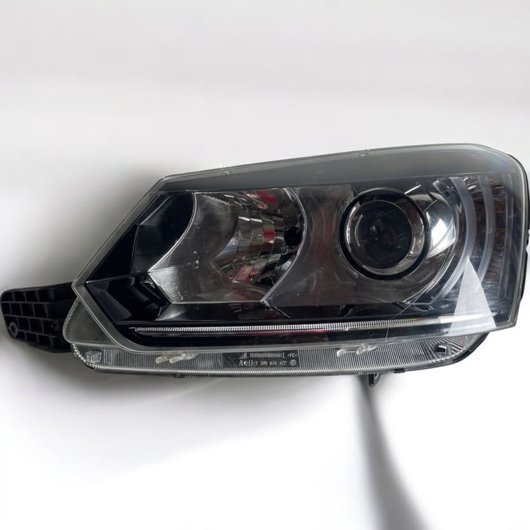 Frontscheinwerfer Skoda Yeti 5L1941015C Xenon Ein Stück (Rechts oder Links)
