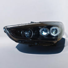 Laden Sie das Bild in den Galerie-Viewer, Frontscheinwerfer Hyundai III 92101-G4120 LED Links Scheinwerfer Headlight