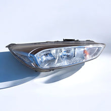 Load image into Gallery viewer, Frontscheinwerfer Ford Focus F1EB-13W029 Rechts Scheinwerfer Headlight