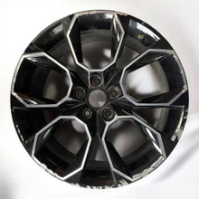 Laden Sie das Bild in den Galerie-Viewer, 1x Alufelge 19 Zoll 7.5&quot; 5x112 51ET Glanz Schwarz 5E0601025 Skoda Octavia Iii