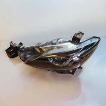 Laden Sie das Bild in den Galerie-Viewer, Frontscheinwerfer Mazda 6 Links Scheinwerfer Headlight