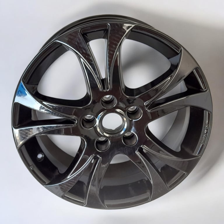 1x Alufelge 17 Zoll 7.0" 5x114.3 40ET Silber KBA49765 Nissan J11 Rim Wheel