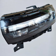 Laden Sie das Bild in den Galerie-Viewer, Frontscheinwerfer Dacia Duster 260603515R LED Links Scheinwerfer Headlight